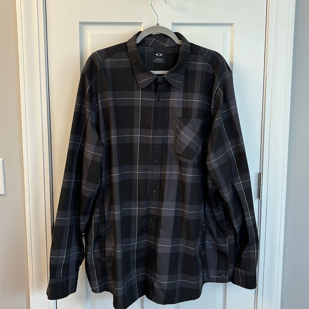 Oakley Gray Plaid Men's Shirt